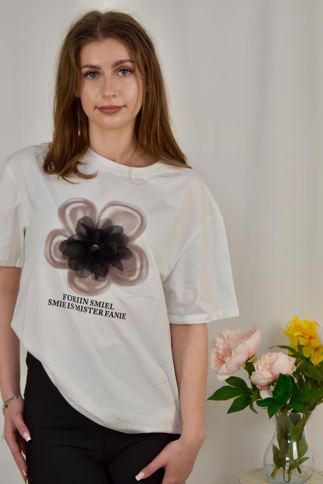 Tricou oversized cu floare 3D din tull - hover