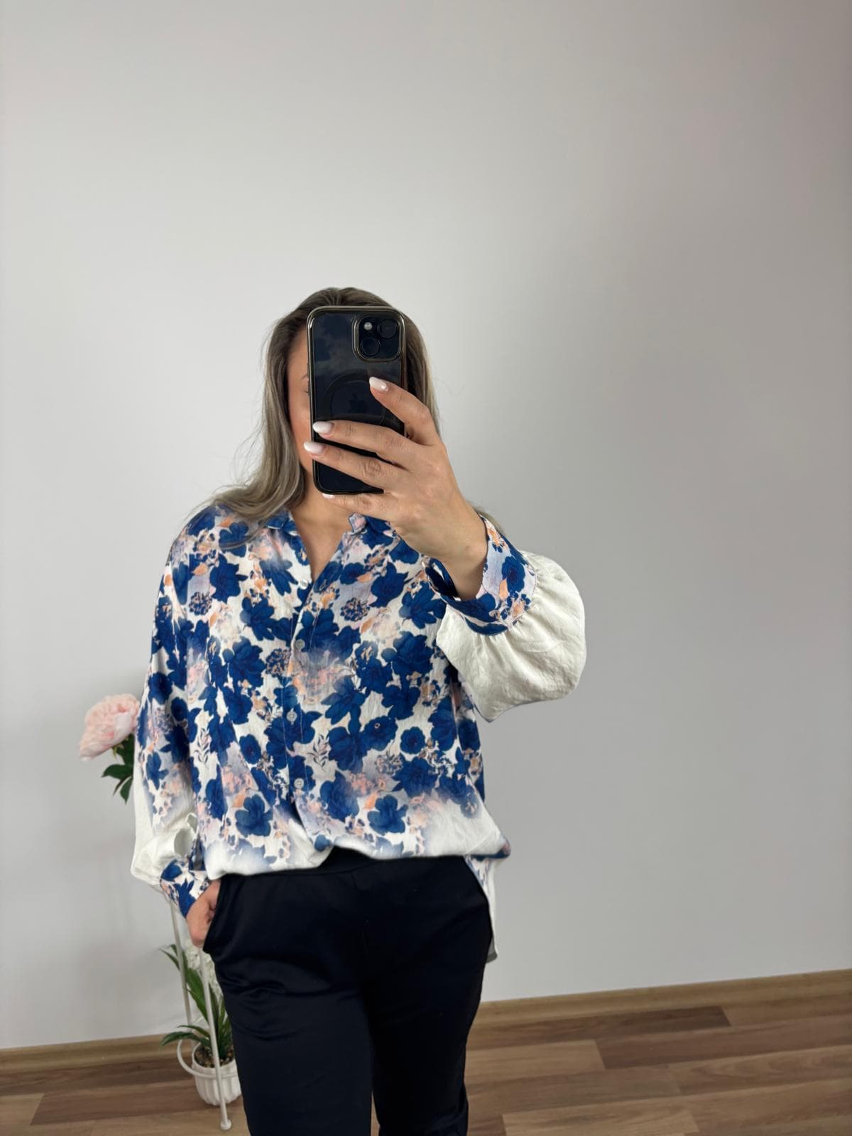 Cămașă lejeră cu imprimeu floral și textură delicată - current